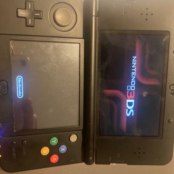 No charger but everything comes as shown and the stick in it - Picture 3 of 7